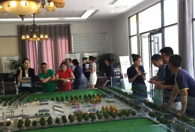 福利來啦！階州廣場很！熱！鬧！