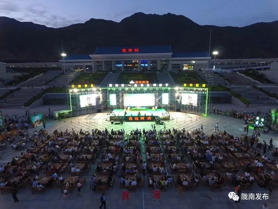 好嗨喲！隴南第一屆青島啤酒節(jié)開幕啦，為期8天