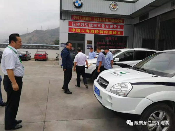 金錘鈑金，銀槍噴漆！龍江汽修值得信賴！