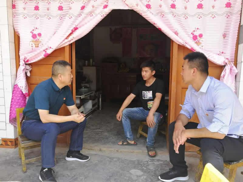 “感黨恩、憶黨史”，--市龍江城鄉(xiāng)發(fā)展集團(tuán)公司開展慶祝建黨99周年主題黨日活動(dòng)